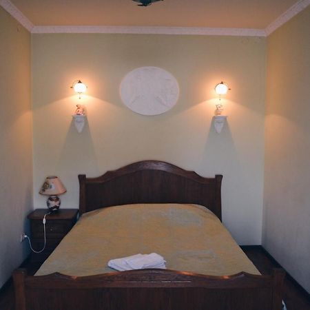 3-Room Apartments In Central City Leópolis Exterior foto